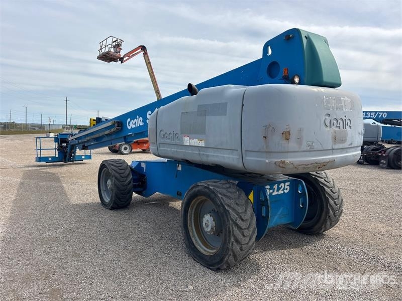 Genie S-125 4WD Diesel Telescopic Boom Lift Teleskopske dvižne ploščadi