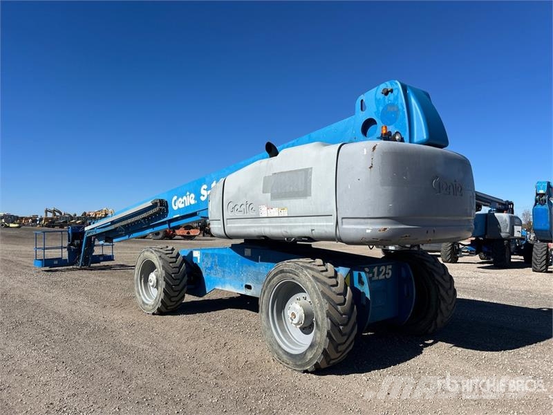 Genie S-125 4WD Diesel Telescopic Boom Lift Teleskopbühnen