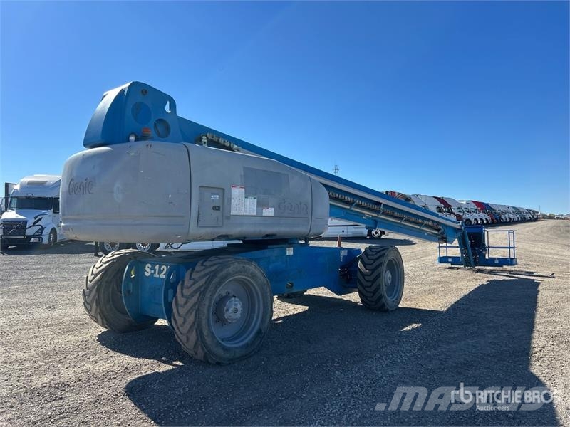 Genie S-125 4WD Diesel Telescopic Boom Lift Teleskopbühnen
