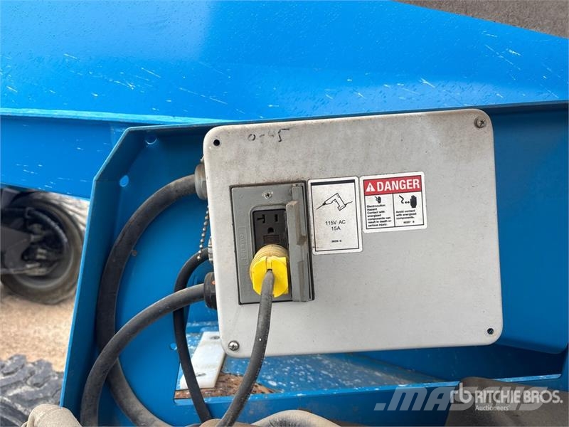 Genie S-45 Teleskopske dvižne ploščadi