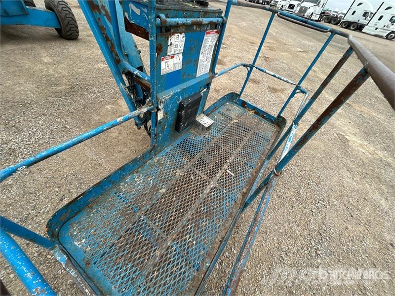 Genie S-45 Telescopic boom lifts