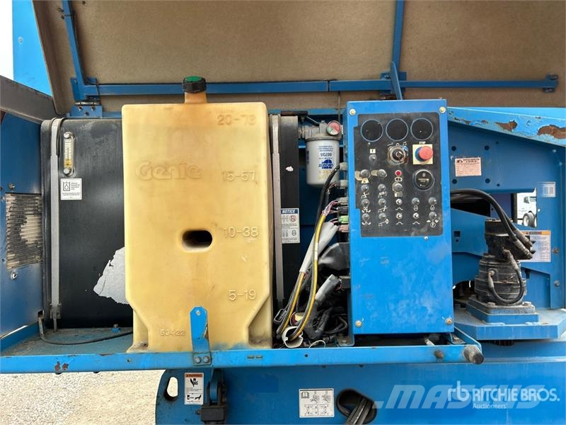 Genie S-45 Telescopic boom lifts