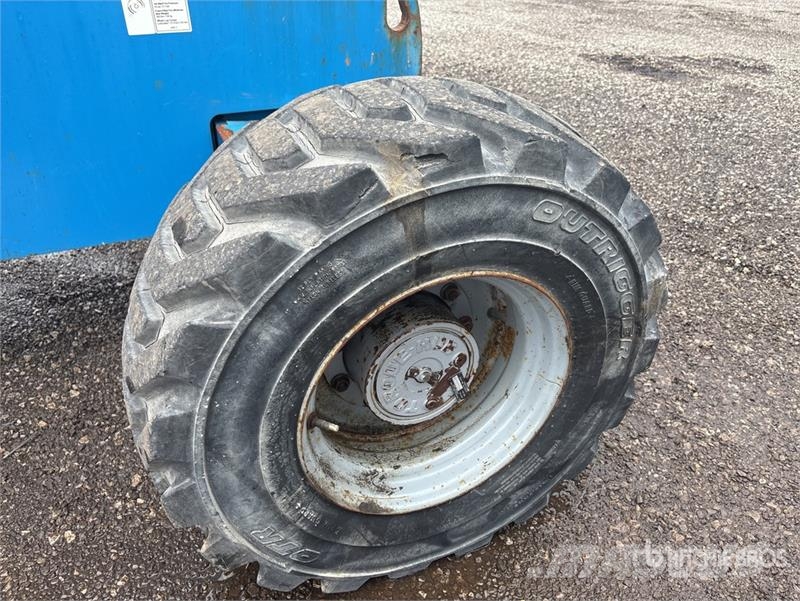 Genie S-45 Telescopic boom lifts