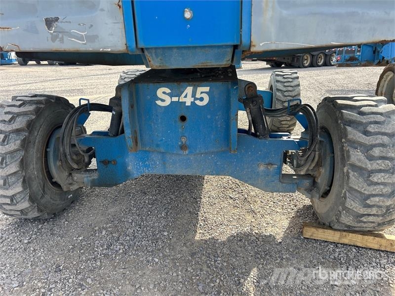 Genie S-45 رافعات سلة تلسكوبية
