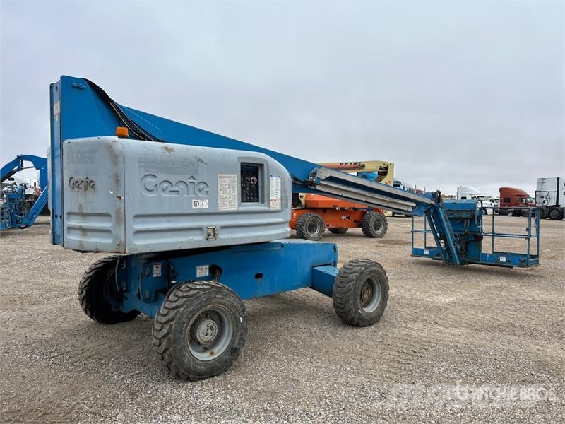 Genie S-45 Telescopic boom lifts