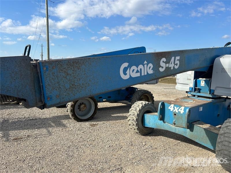 Genie S-45 رافعات سلة تلسكوبية
