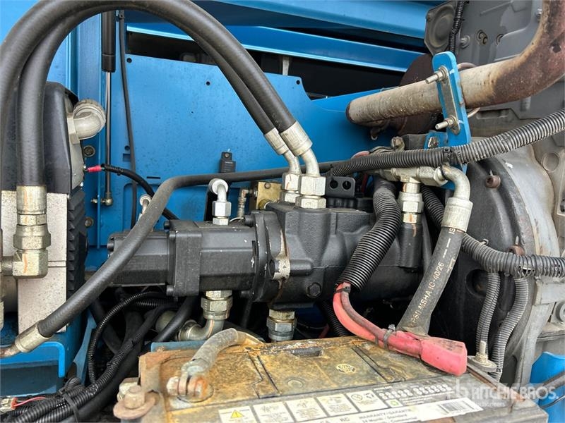 Genie S-45 2WD Diesel Articulating Boom Lift Telescoophoogwerkers