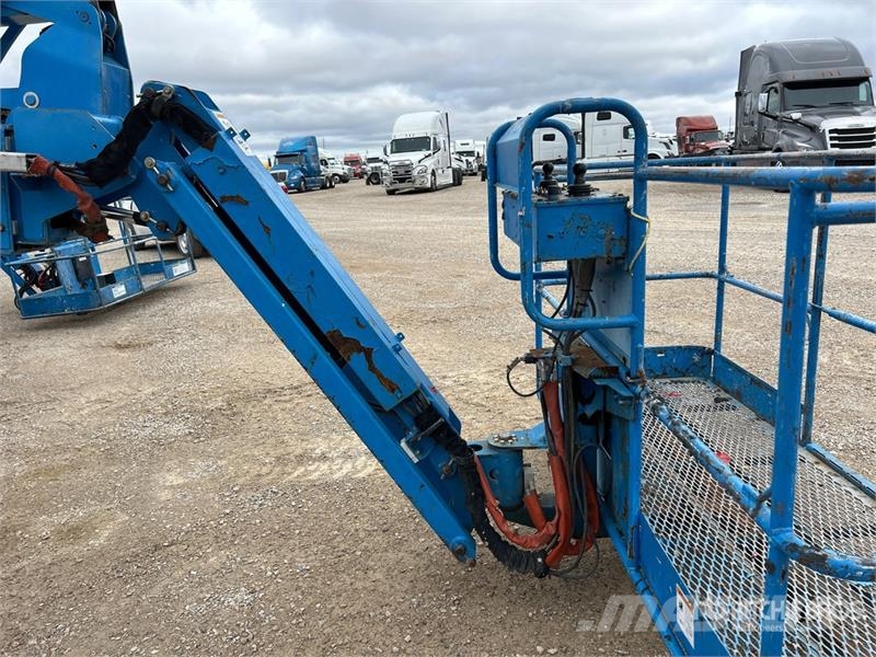 Genie S-45 2WD Diesel Articulating Boom Lift Telescoophoogwerkers