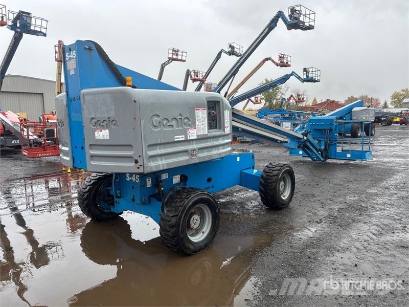 Genie S-45 4WD Diesel Telescopic Boom Lift Nacelles télescopiques