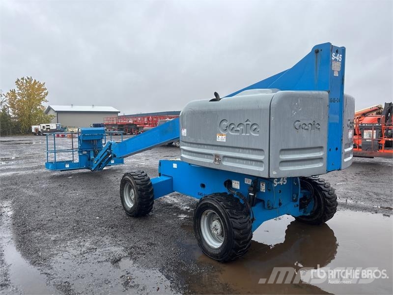 Genie S-45 4WD Diesel Telescopic Boom Lift Nacelles télescopiques