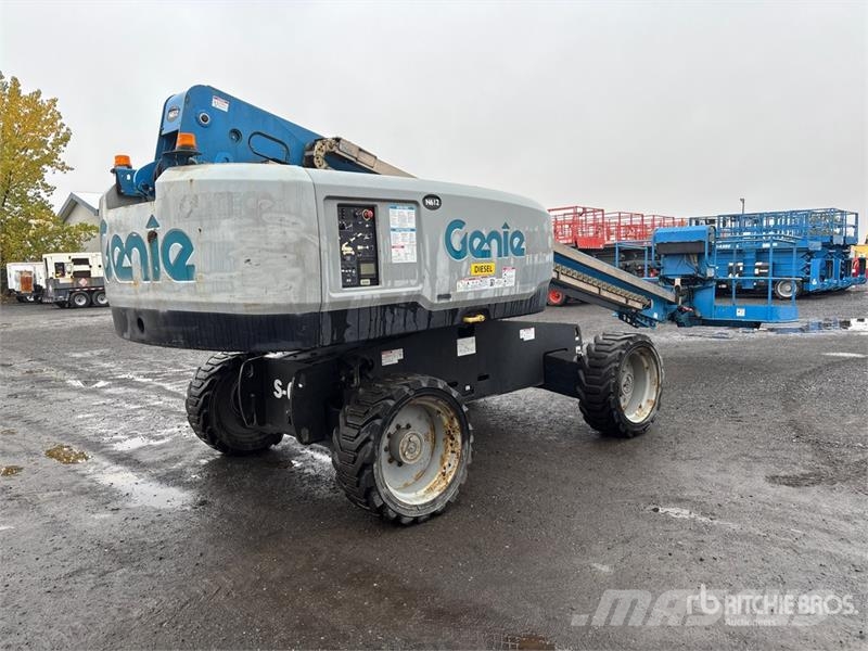 Genie S-60X 4WD Diesel Telescopic Boom Lift Nacelles télescopiques