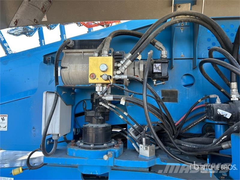 Genie S-65 4WD Diesel Telescopic Boom Lift Nacelles télescopiques