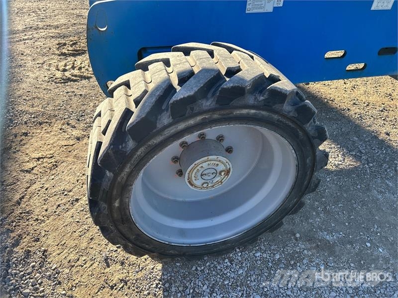 Genie S-65 4WD Diesel Telescopic Boom Lift Nacelles télescopiques