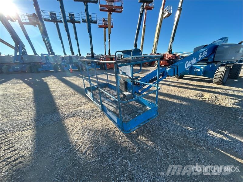 Genie S-65 4WD Diesel Telescopic Boom Lift Nacelles télescopiques