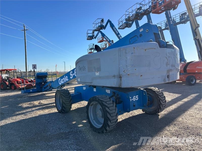 Genie S-65 4WD Diesel Telescopic Boom Lift Nacelles télescopiques