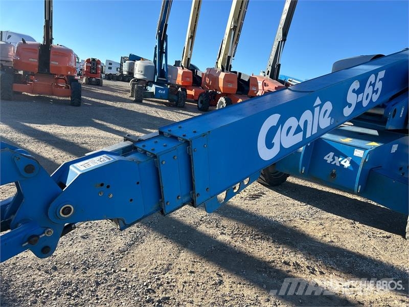 Genie S-65 4WD Diesel Telescopic Boom Lift Nacelles télescopiques