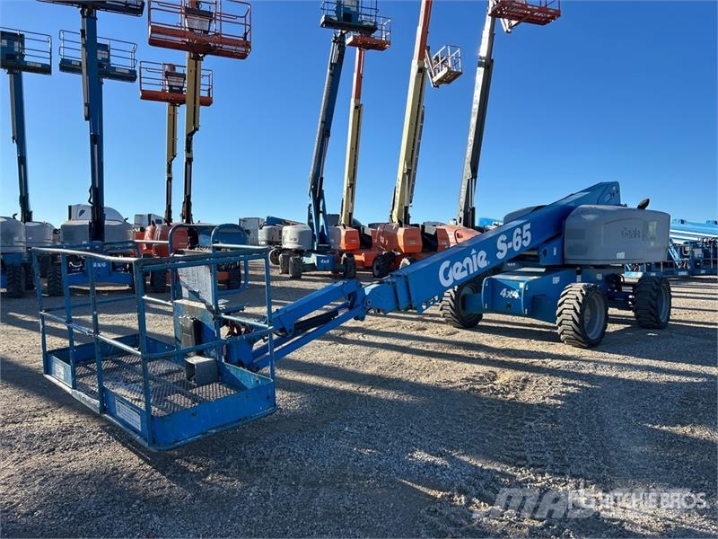 Genie S-65 4WD Diesel Telescopic Boom Lift Nacelles télescopiques