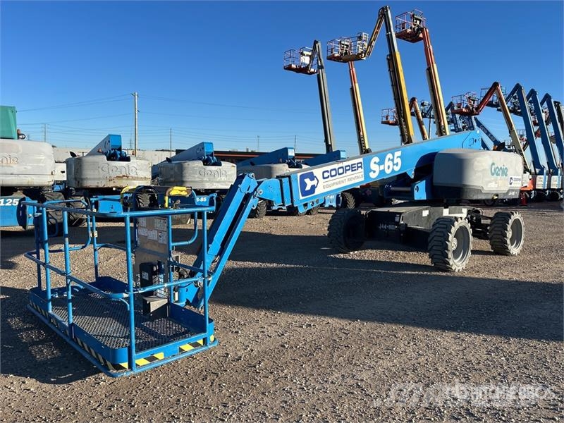 Genie S-65 4WD Telescopic Boom Lift Nacelles télescopiques