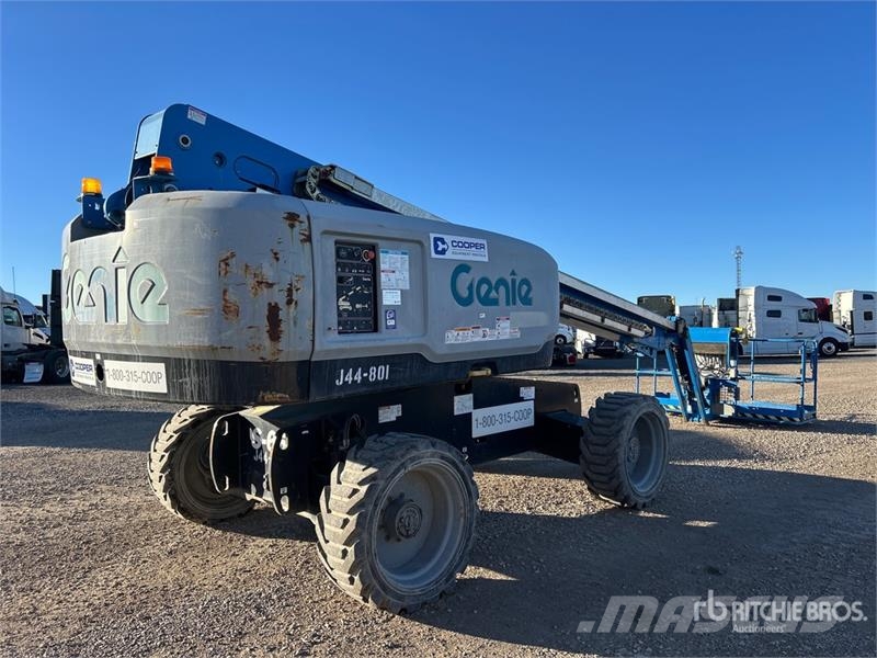 Genie S-65 4WD Telescopic Boom Lift Nacelles télescopiques
