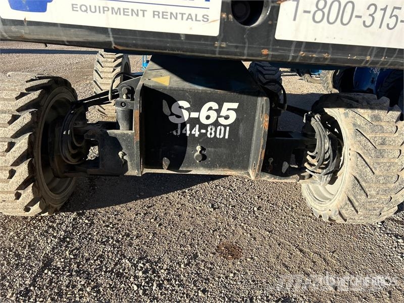 Genie S-65 4WD Telescopic Boom Lift Nacelles télescopiques