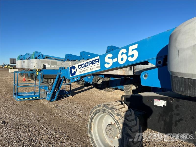 Genie S-65 4WD Telescopic Boom Lift Nacelles télescopiques