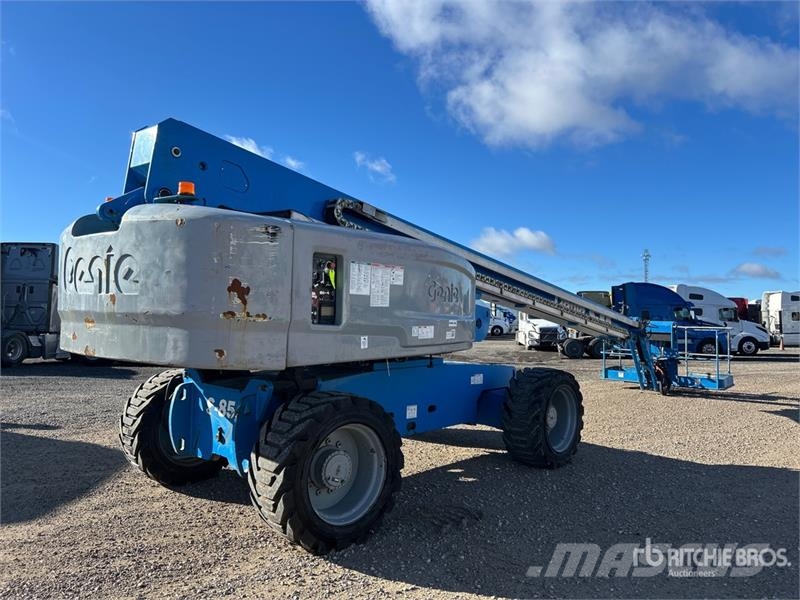 Genie S-85 4WD Diesel Telescopic Boom Lift Teleskopske dvižne ploščadi