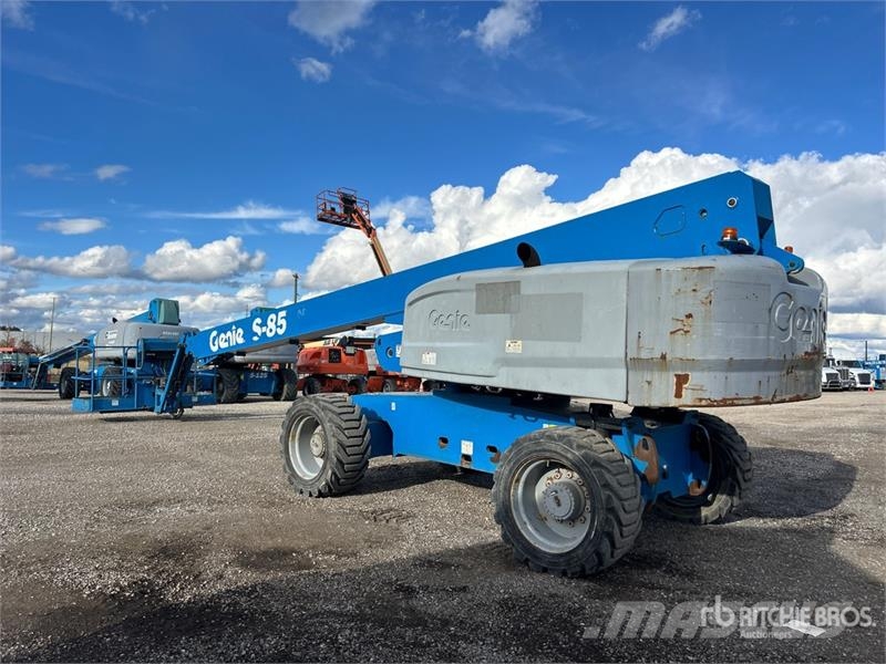 Genie S-85 4WD Diesel Telescopic Boom Lift Teleskopiskie pacēlāji