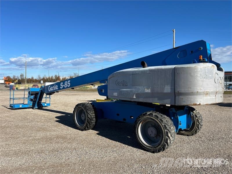 Genie S-85 4WD Diesel Telescopic Boom Lift Teleskopbühnen
