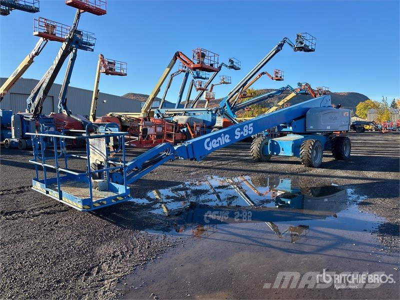 Genie S-85 4WD Diesel Telescopic Boom Lift Nacelles télescopiques