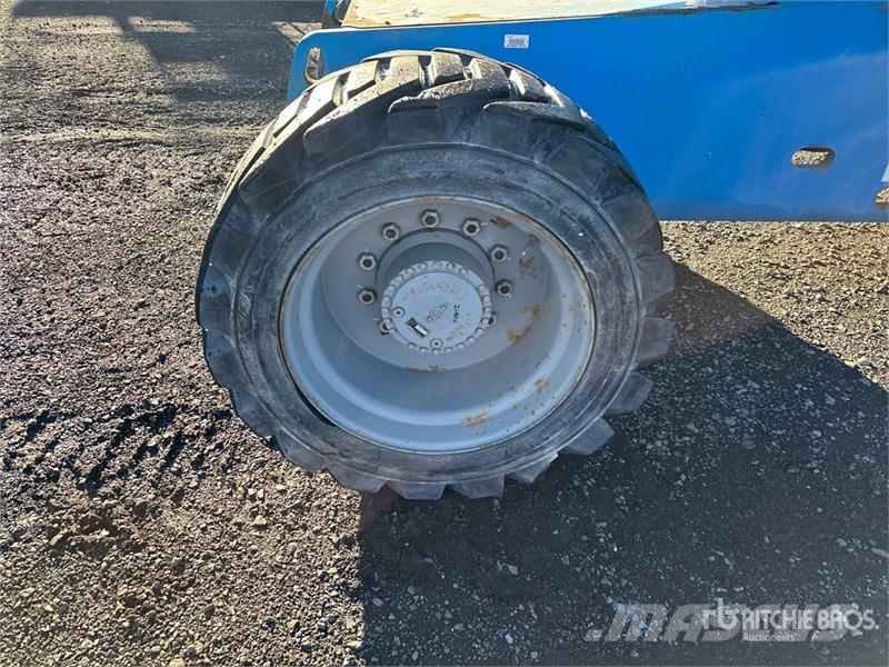Genie S-85 4WD Diesel Telescopic Boom Lift Nacelles télescopiques