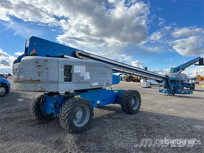 Genie S-85 Diesel Telescopic Boom Lift 견인식 전동이동 리프트