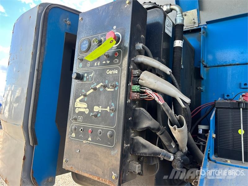 Genie S-85 Diesel Telescopic Boom Lift 견인식 전동이동 리프트