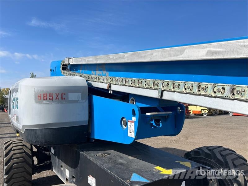 Genie S-85 XC 4WD Diesel Telescopic Boom Lift Teleszkópos emelők