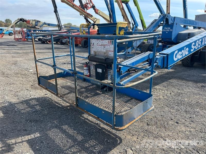 Genie S-85 XC 4WD Diesel Telescopic Boom Lift Teleszkópos emelők