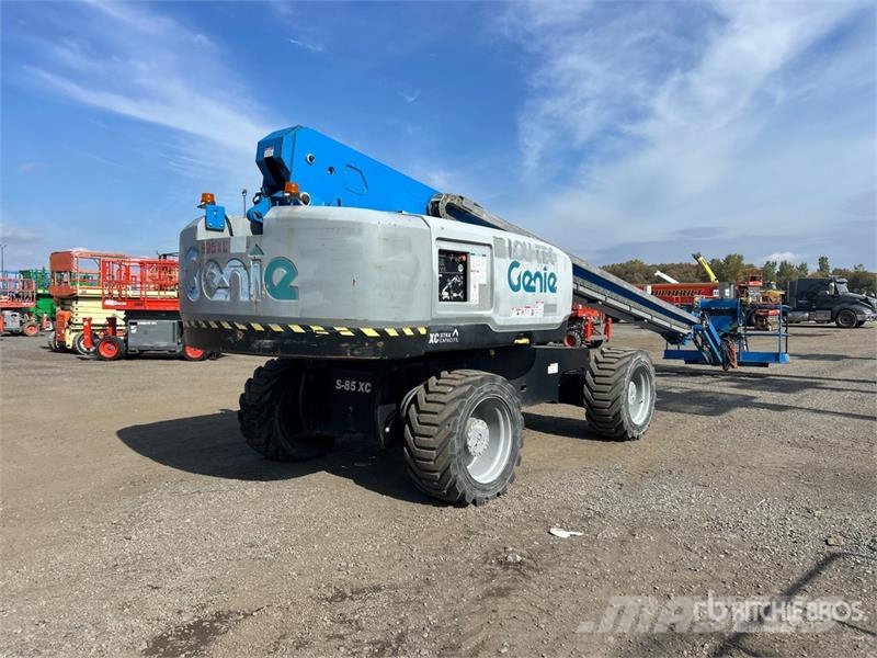 Genie S-85 XC 4WD Diesel Telescopic Boom Lift Teleszkópos emelők