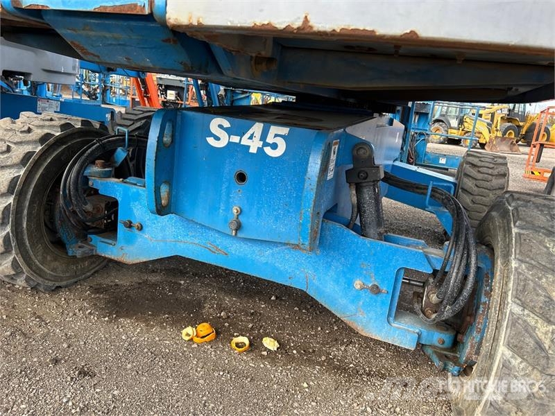 Genie S45 4WD Diesel Telescopic Boom Lift Nacelles télescopiques