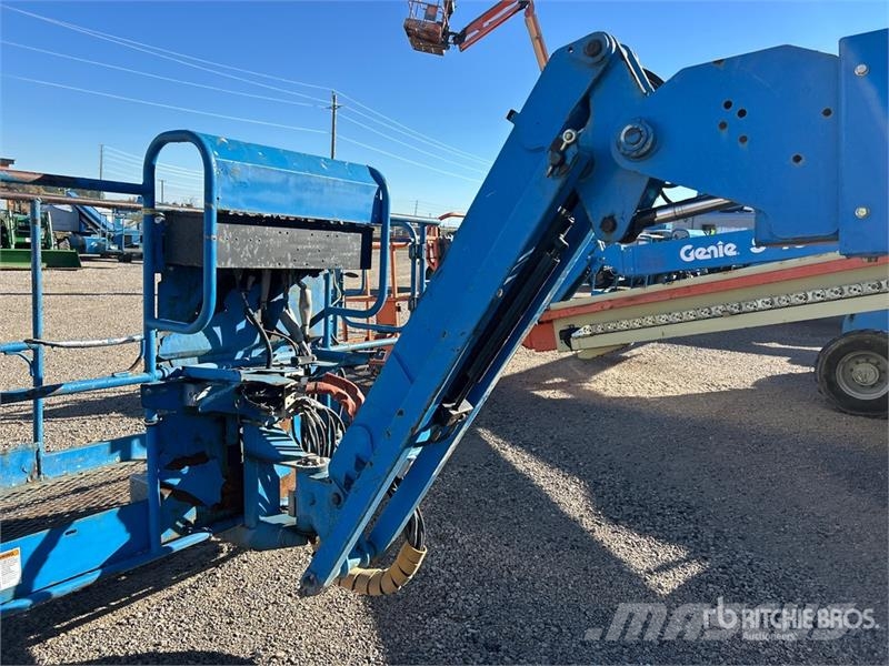 Genie S85 4WD Diesel Telescopic Boom Lift 견인식 전동이동 리프트