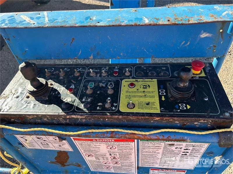 Genie S85 4WD Diesel Telescopic Boom Lift 견인식 전동이동 리프트
