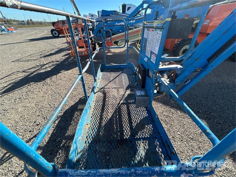 Genie S85 4WD Diesel Telescopic Boom Lift 견인식 전동이동 리프트
