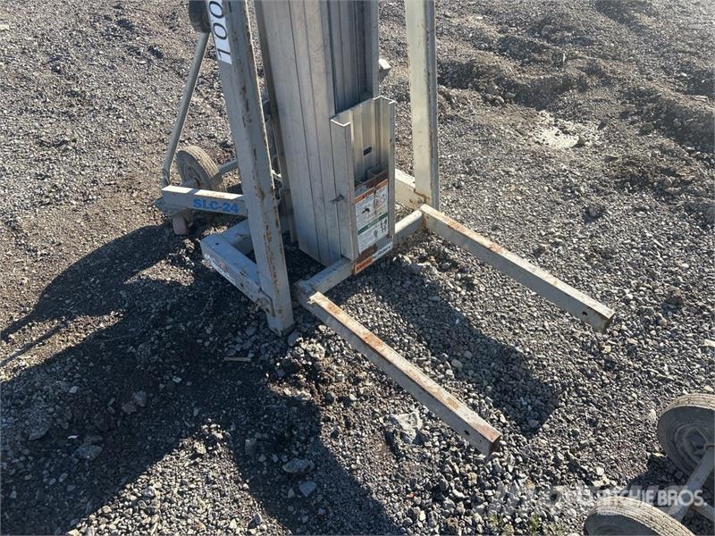 Genie SLC24 Material Hoist المصاعد والرافعات المادية