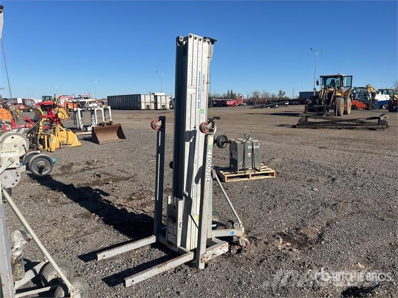 Genie SLC24 Material Hoist المصاعد والرافعات المادية