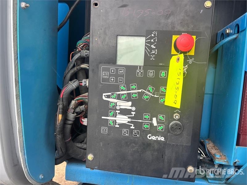 Genie Z-135/70 Zglobne dvižne ploščadi