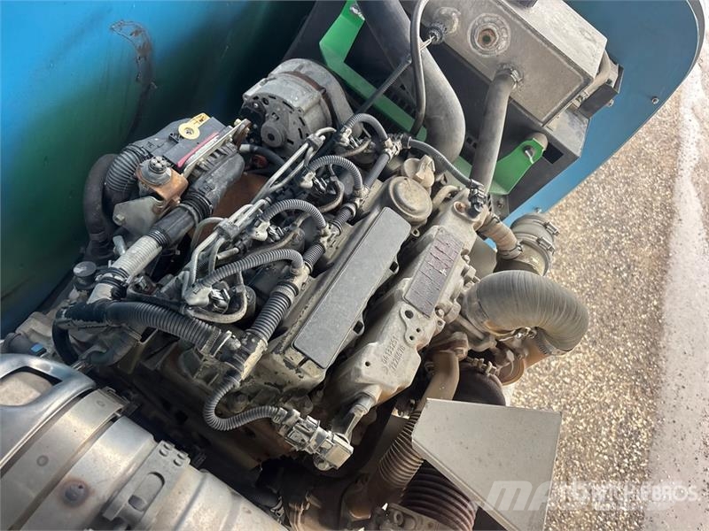 Genie Z-135/70 Zglobne dvižne ploščadi