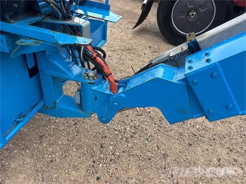 Genie Z-135/70 Zglobne dvižne ploščadi