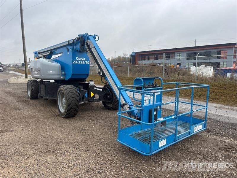 Genie Z-135/70 Zglobne dvižne ploščadi