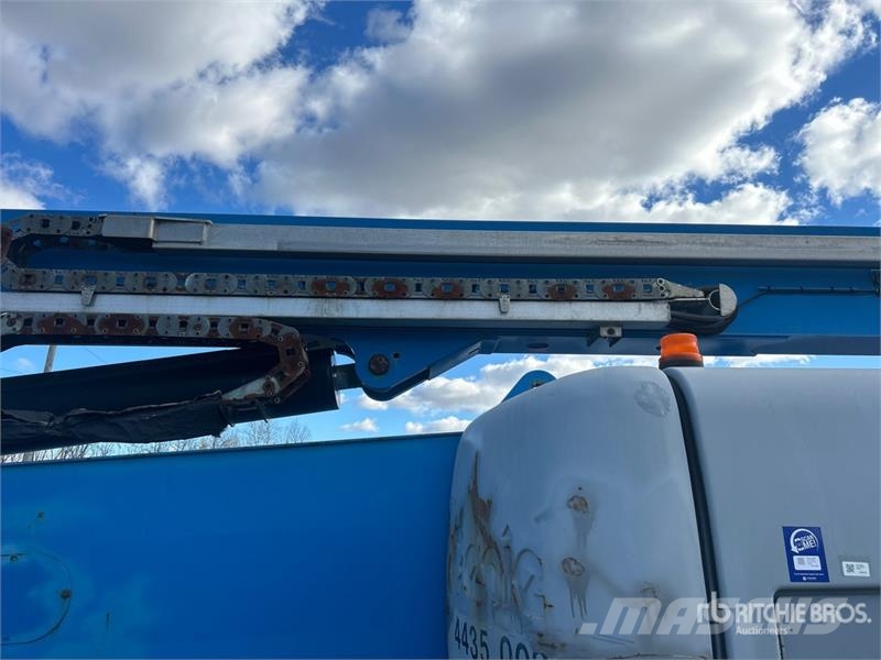 Genie Z-135/70 4WD Diesel Articulating Boom Lift رافعات سلة مفصلية