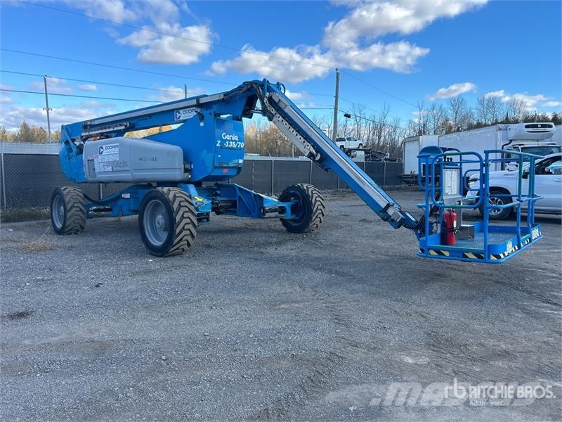 Genie Z-135/70 4WD Diesel Articulating Boom Lift رافعات سلة مفصلية