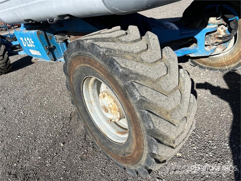 Genie Z-135/70 4WD Diesel Articulating Boom Lift Strēles pacēlāji