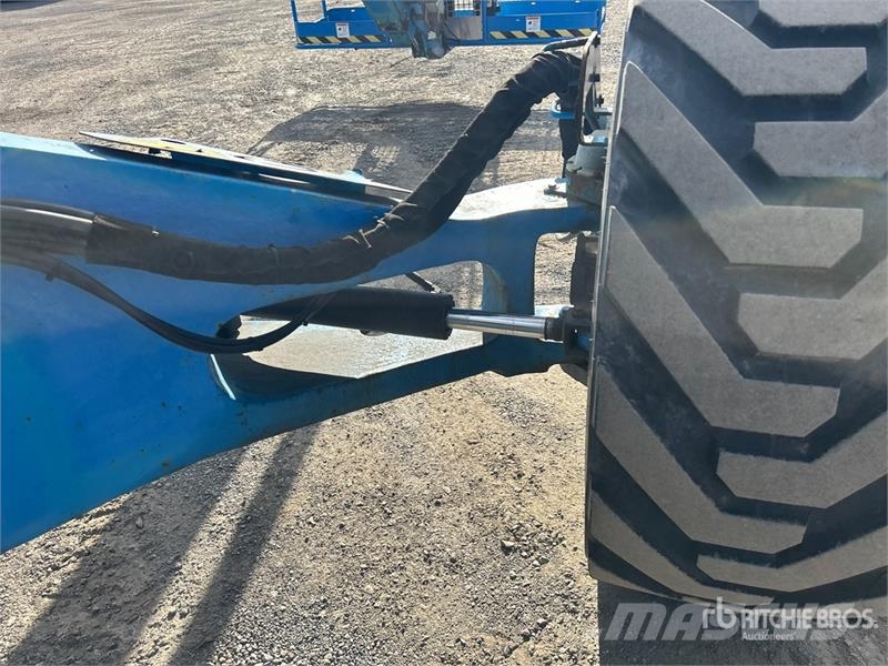Genie Z-135/70 4WD Diesel Articulating Boom Lift رافعات سلة مفصلية