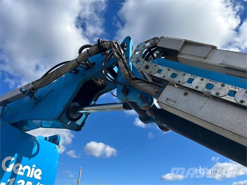 Genie Z-135/70 4WD Diesel Articulating Boom Lift رافعات سلة مفصلية